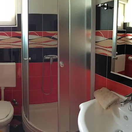 Ive アパート トロギール