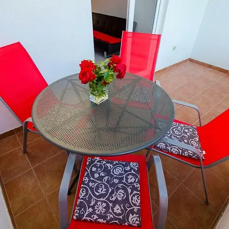 Ive アパート トロギール