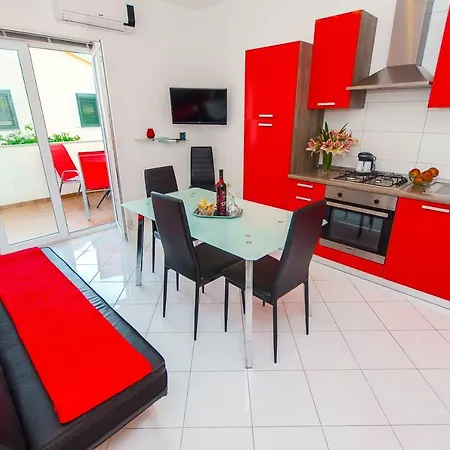 Ive アパート トロギール