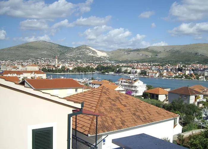 Ive Apartment Trogir